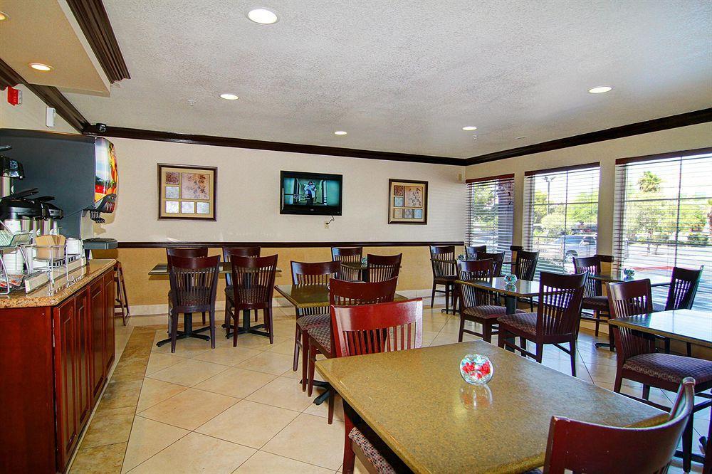 Best Western Plus Las Vegas West Ресторант снимка