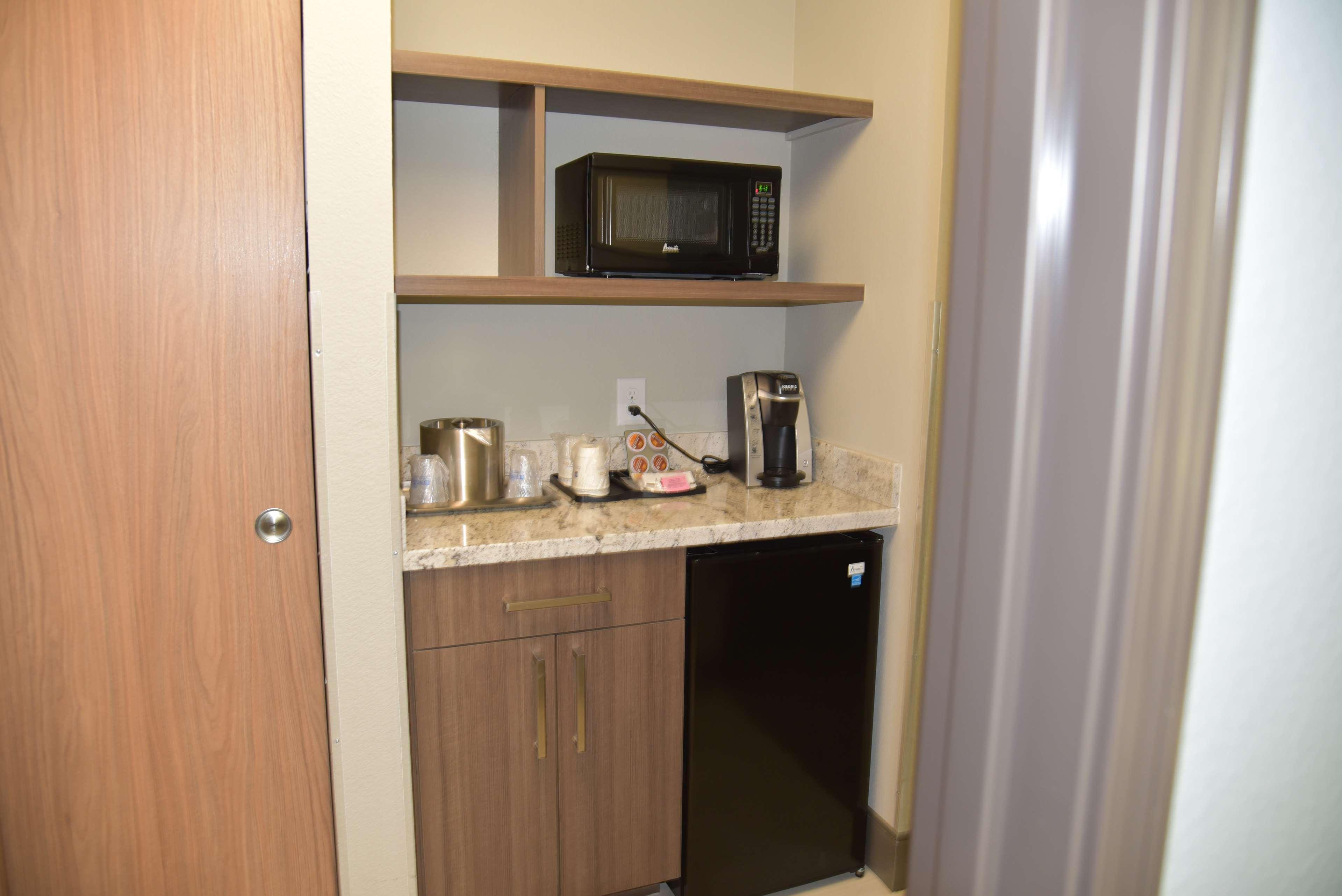 Best Western Plus Las Vegas West Екстериор снимка